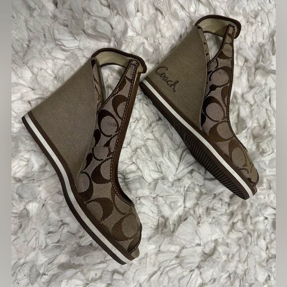 Coach platforms - Picture 3 of 6